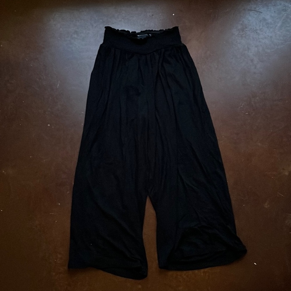 NWOT ASOS Shirred Waist Wide Leg Capris